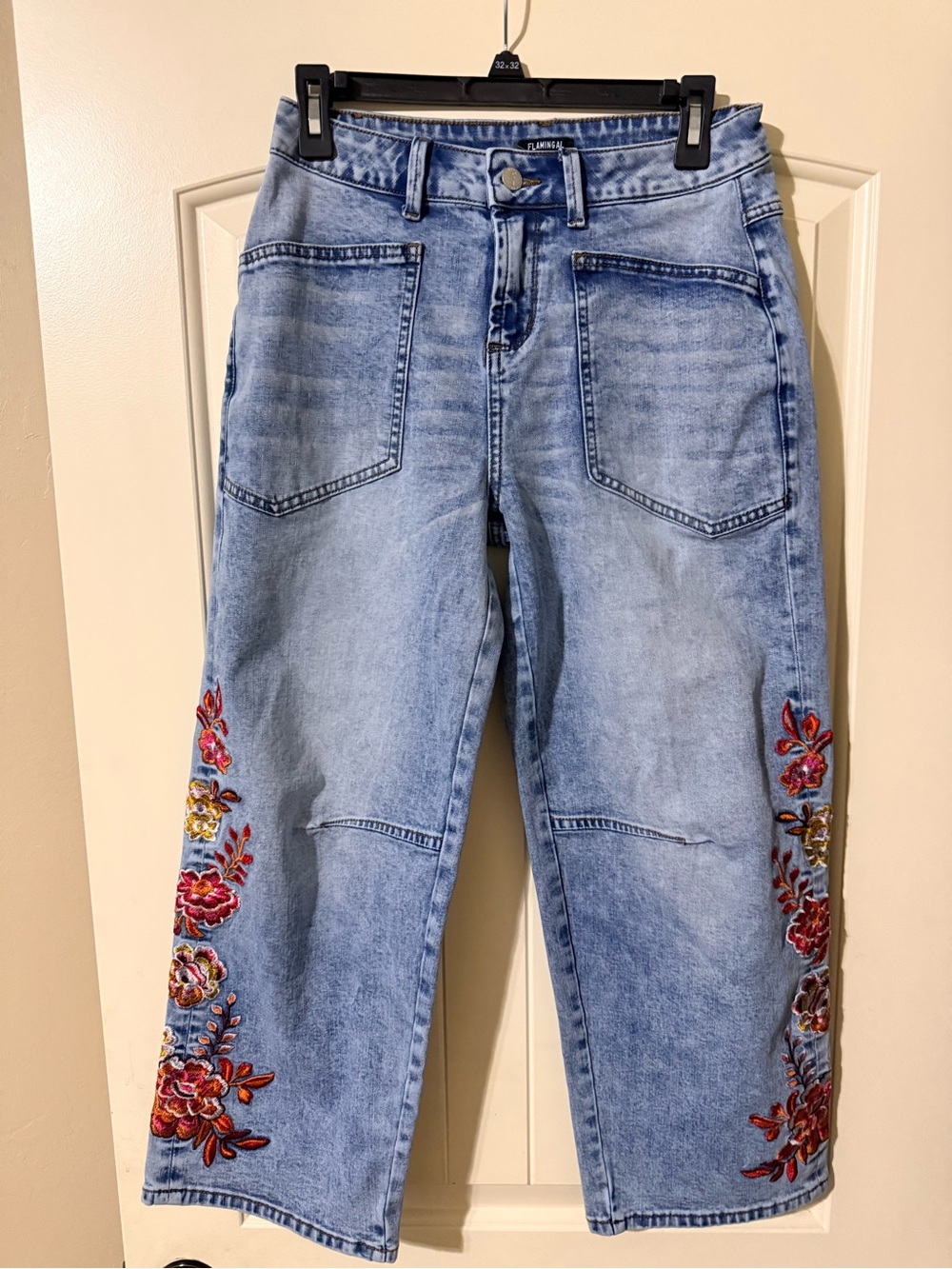 Flamingals Light Blue Embroidered Women’s Jeans NWOT